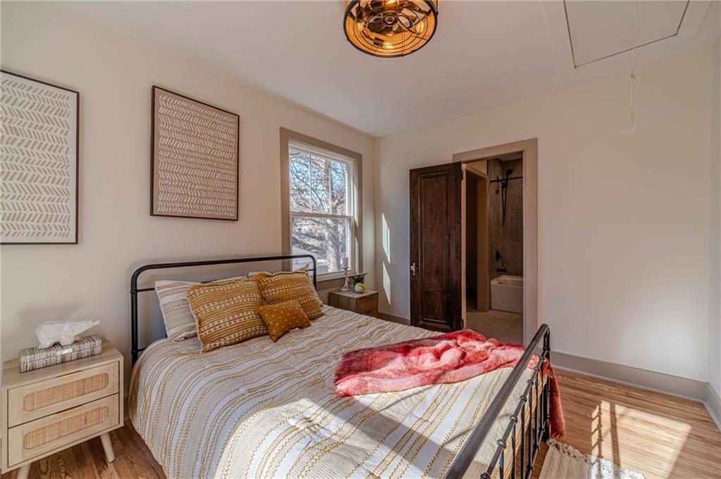 1883 Cambridge Avenue