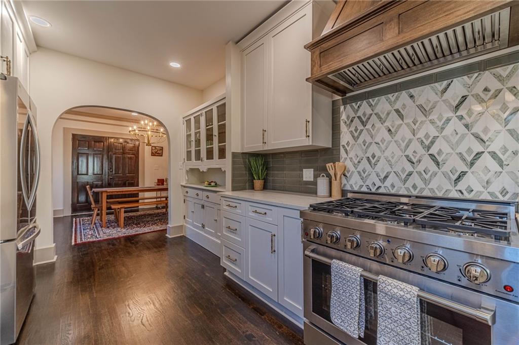 1883 Cambridge Avenue