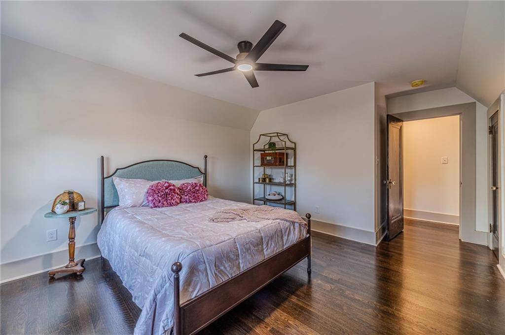 1883 Cambridge Avenue