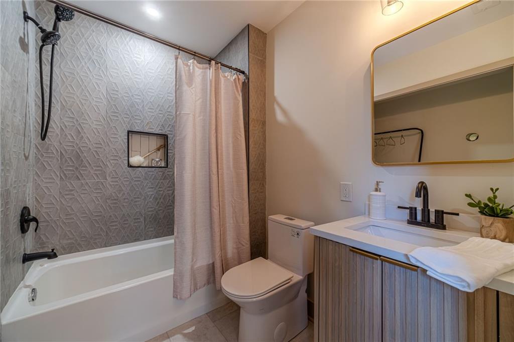 1883 Cambridge Avenue