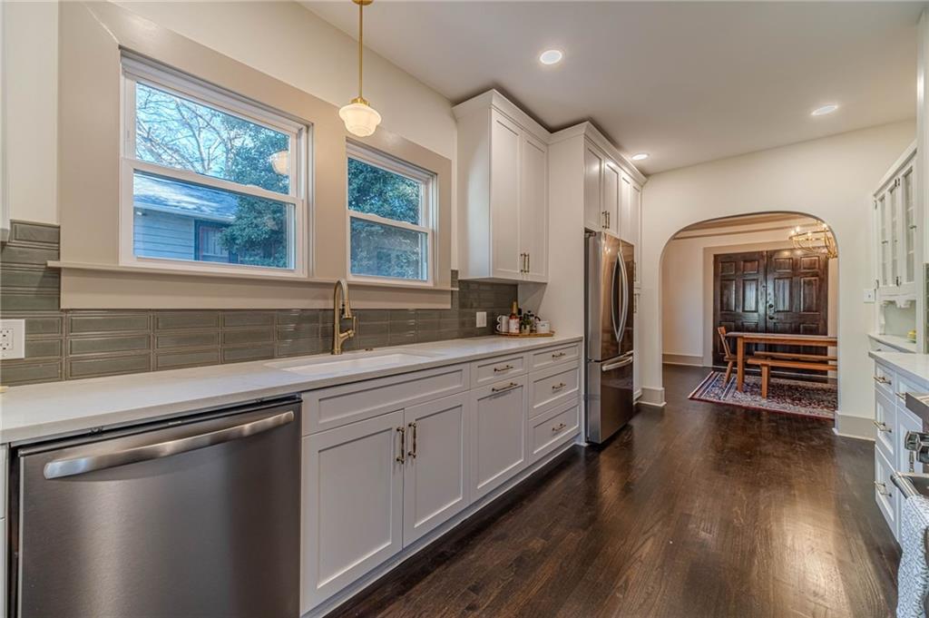 1883 Cambridge Avenue