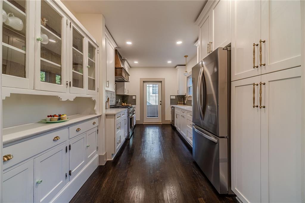 1883 Cambridge Avenue