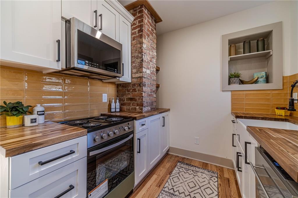 1883 Cambridge Avenue