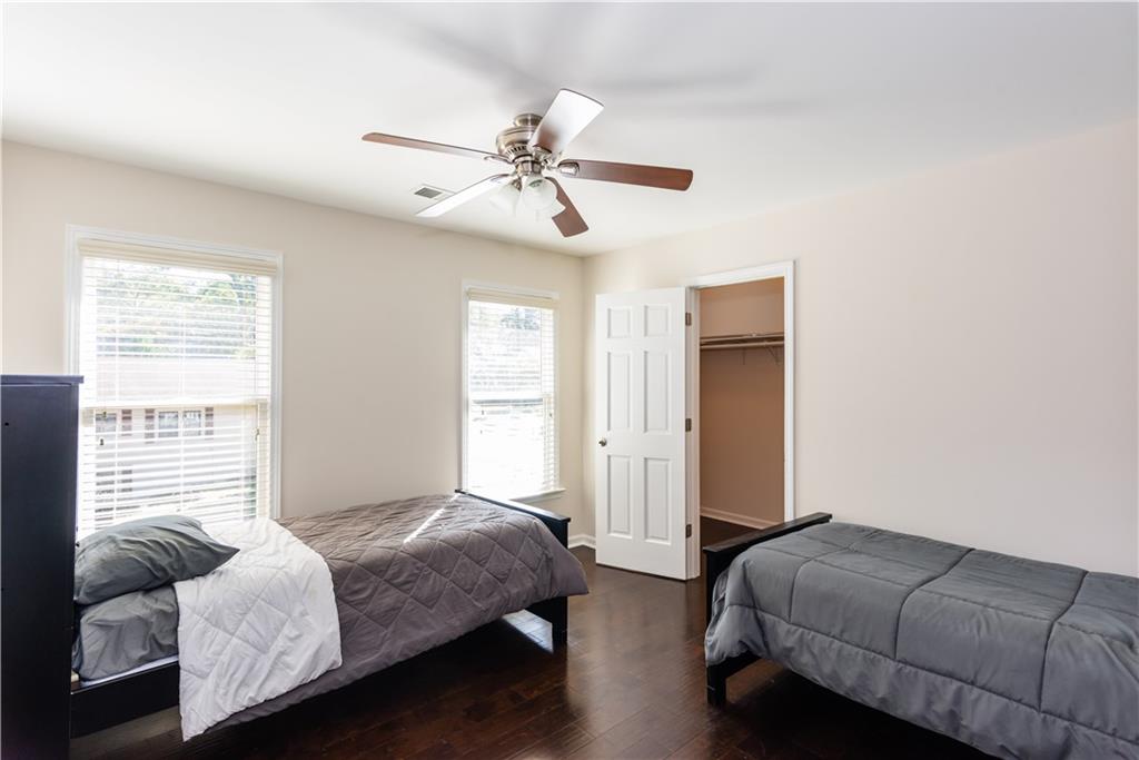 1907 Cambridge Avenue