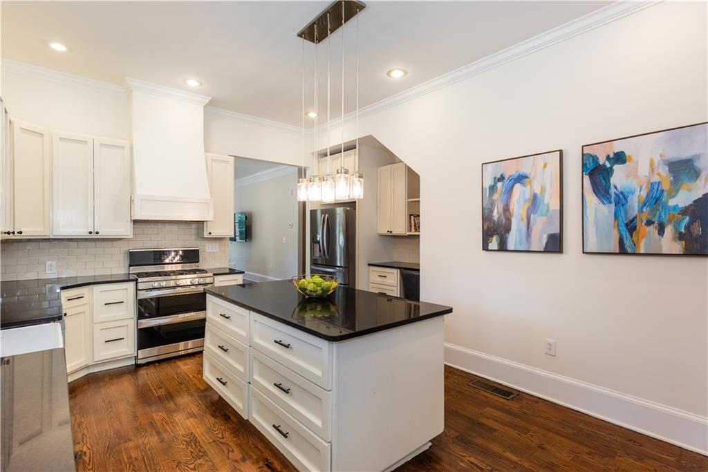 1907 Cambridge Avenue