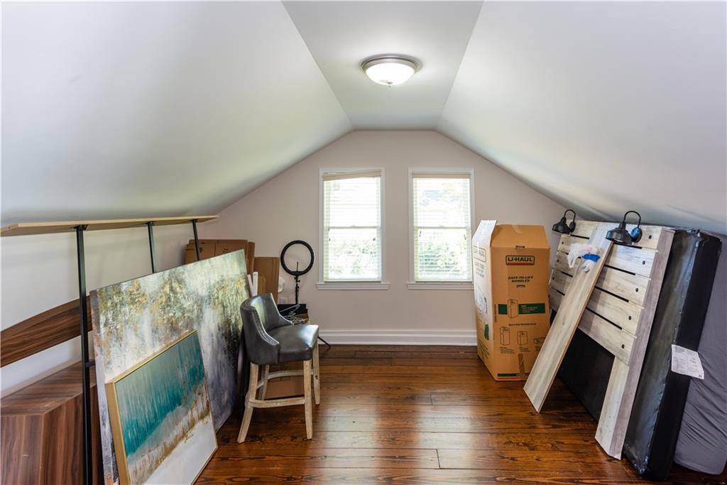 1907 Cambridge Avenue