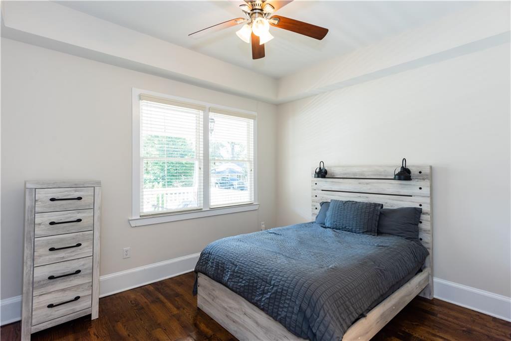 1907 Cambridge Avenue