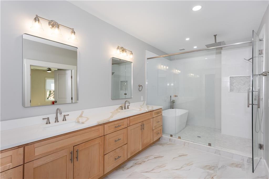 3286 Bachelor Street