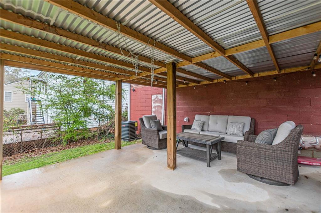 1324 E Forrest Avenue