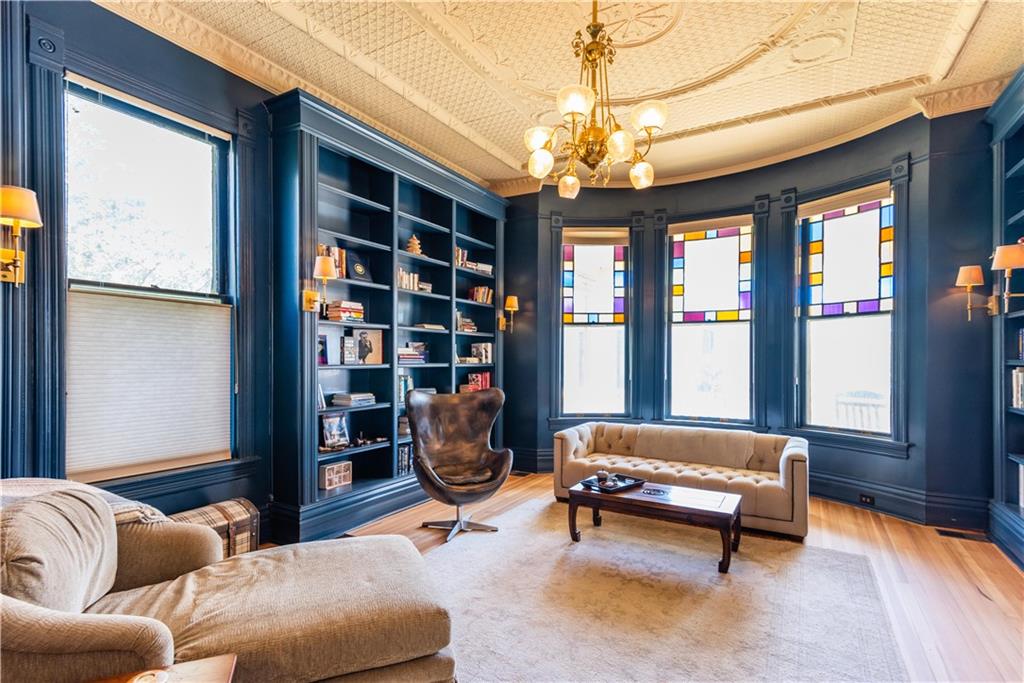 3593 Hemphill Street