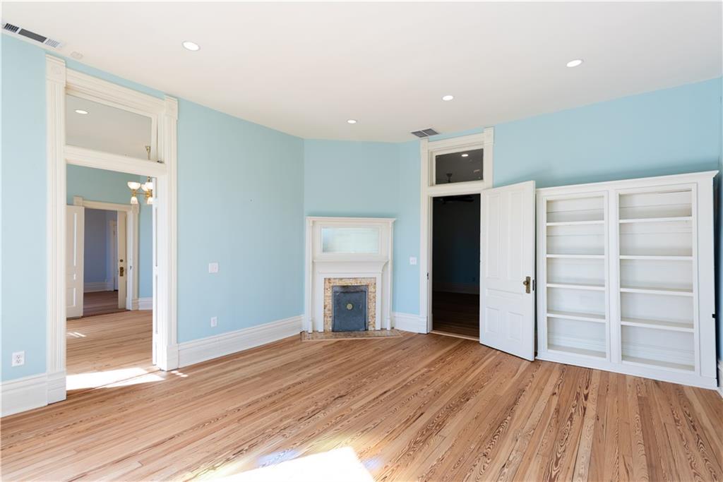 3593 Hemphill Street