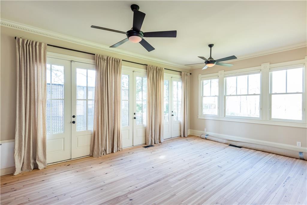 3593 Hemphill Street