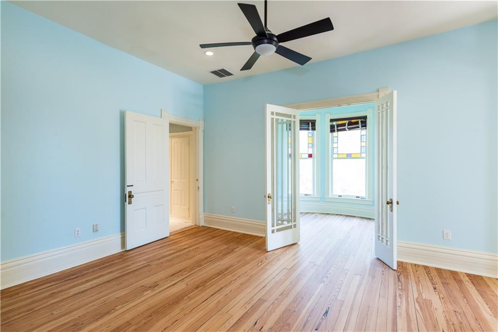 3593 Hemphill Street