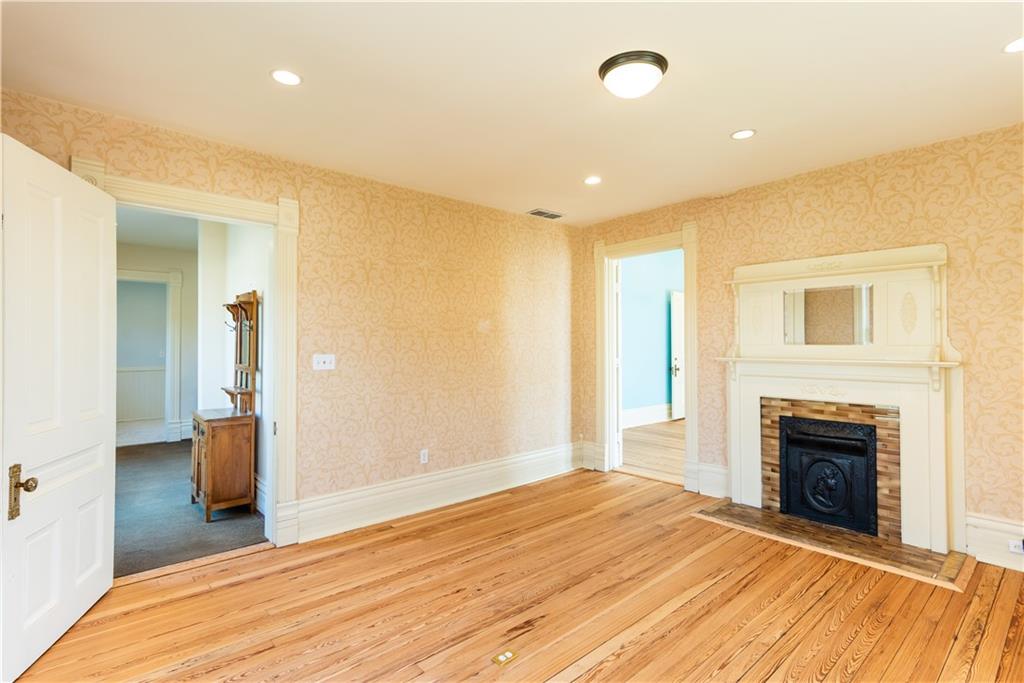 3593 Hemphill Street