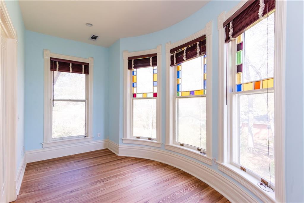 3593 Hemphill Street