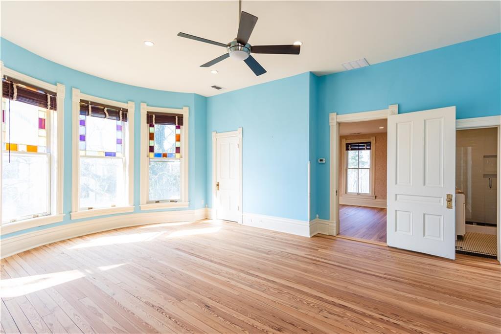 3593 Hemphill Street