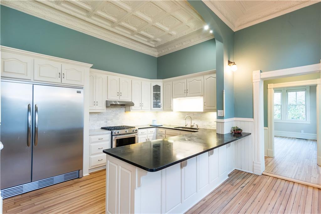 3593 Hemphill Street