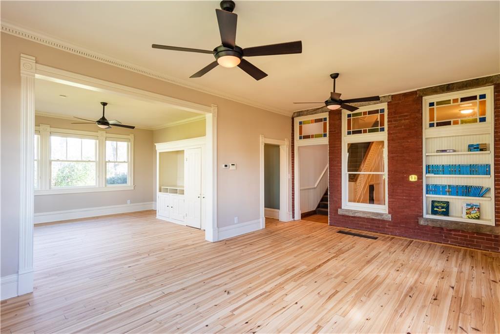 3593 Hemphill Street