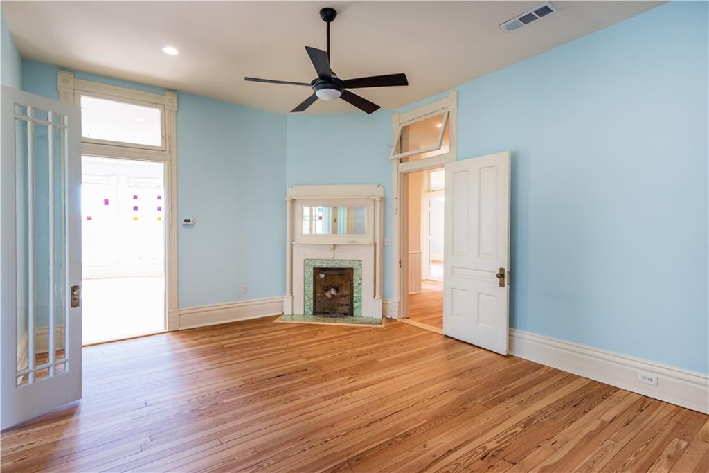 3593 Hemphill Street