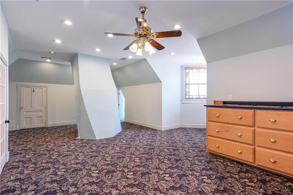 3593 Hemphill Street