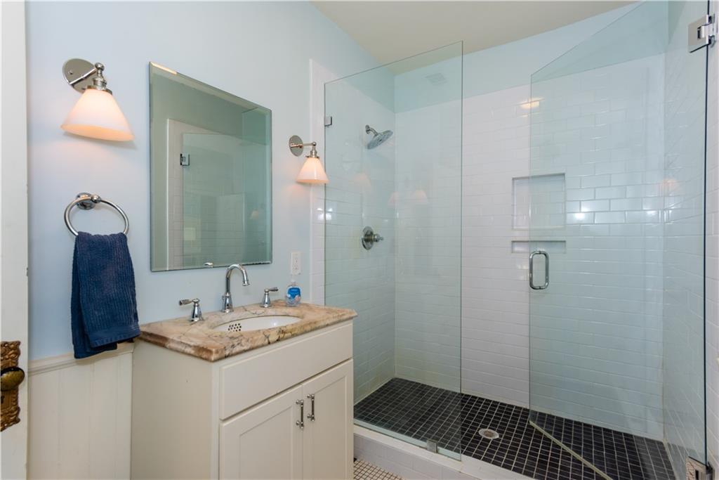 3593 Hemphill Street