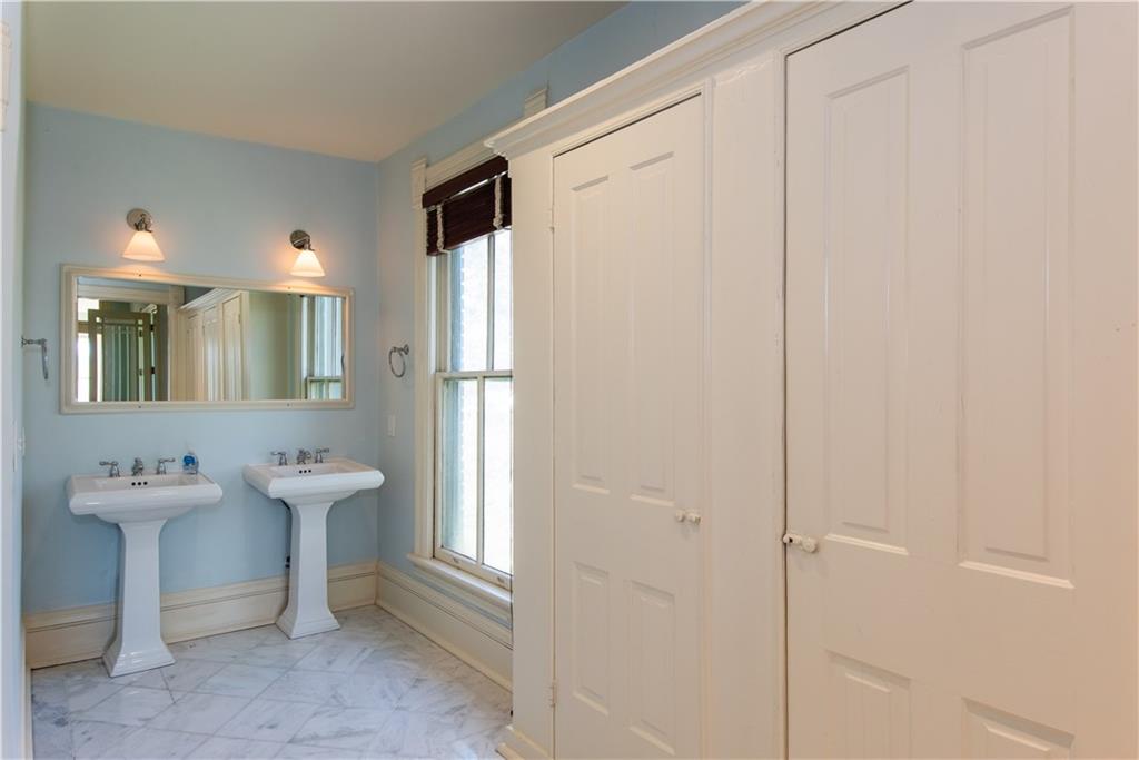 3593 Hemphill Street