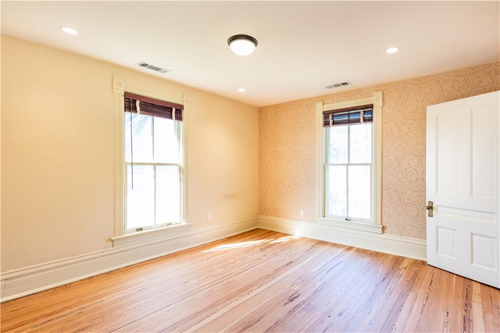 3593 Hemphill Street