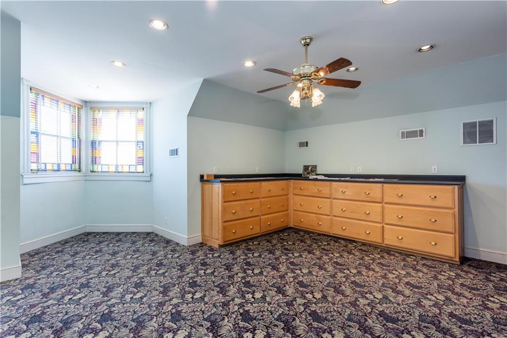 3593 Hemphill Street