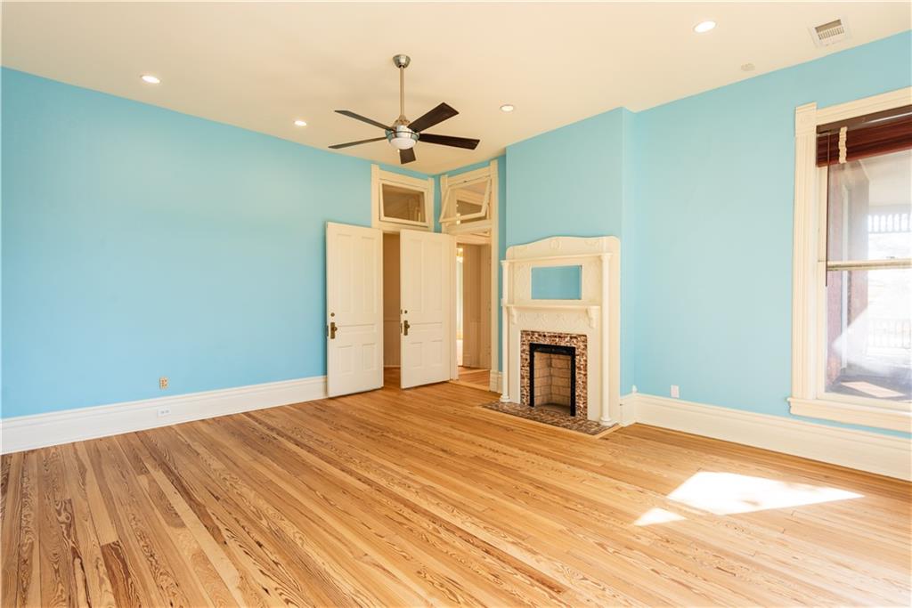 3593 Hemphill Street