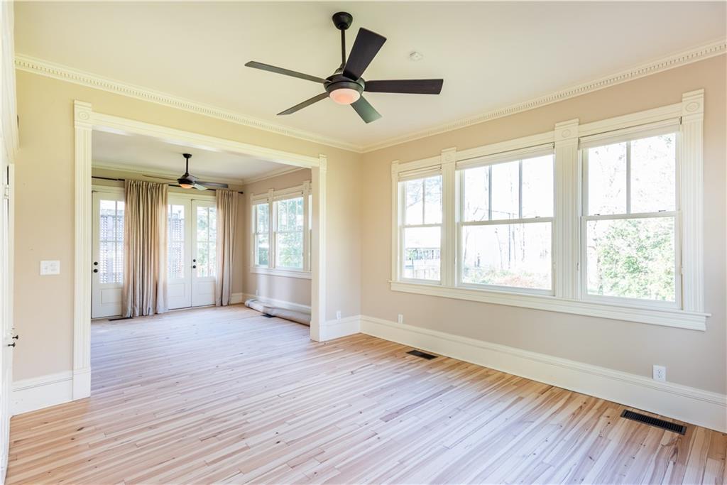 3593 Hemphill Street