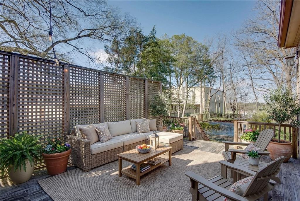 3593 Hemphill Street