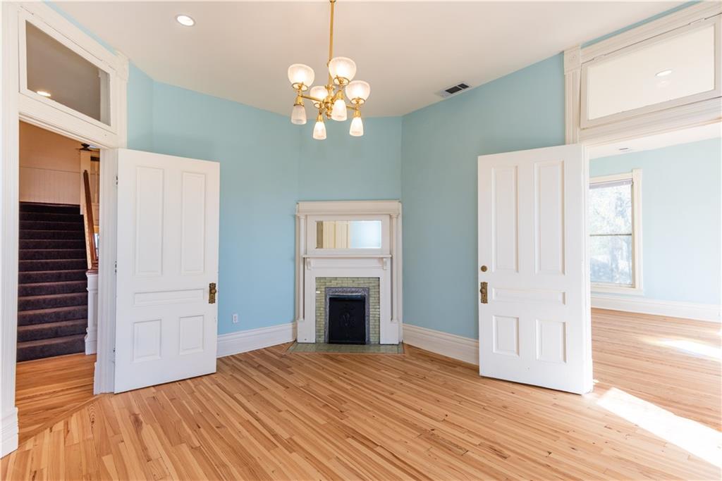 3593 Hemphill Street