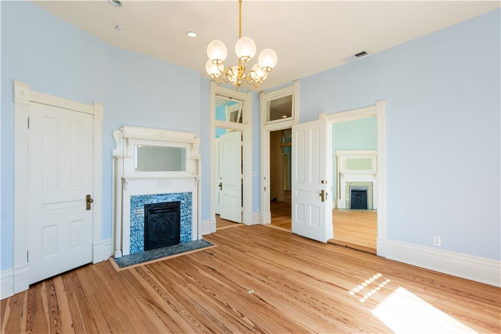 3593 Hemphill Street