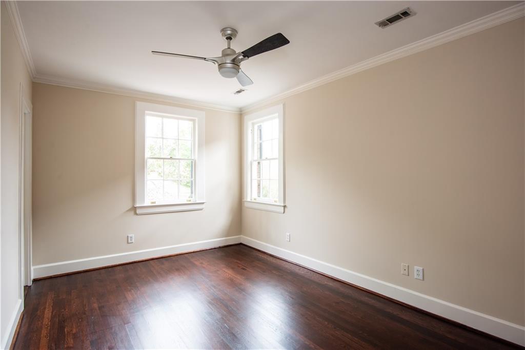 813 Springdale Road NE