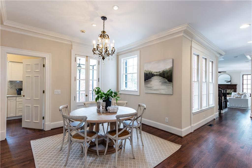 813 Springdale Road NE