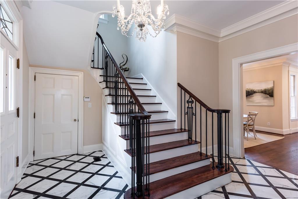 813 Springdale Road NE