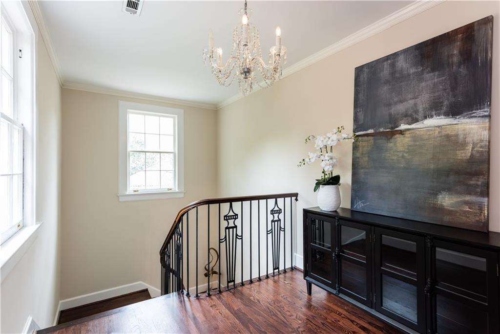 813 Springdale Road NE