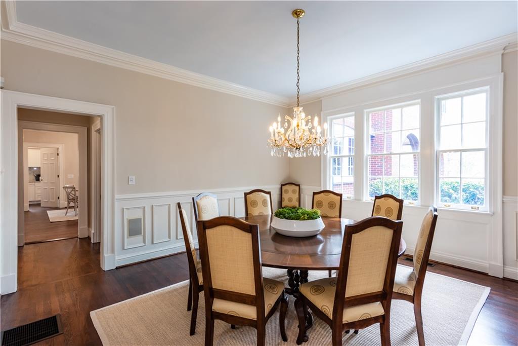 813 Springdale Road NE