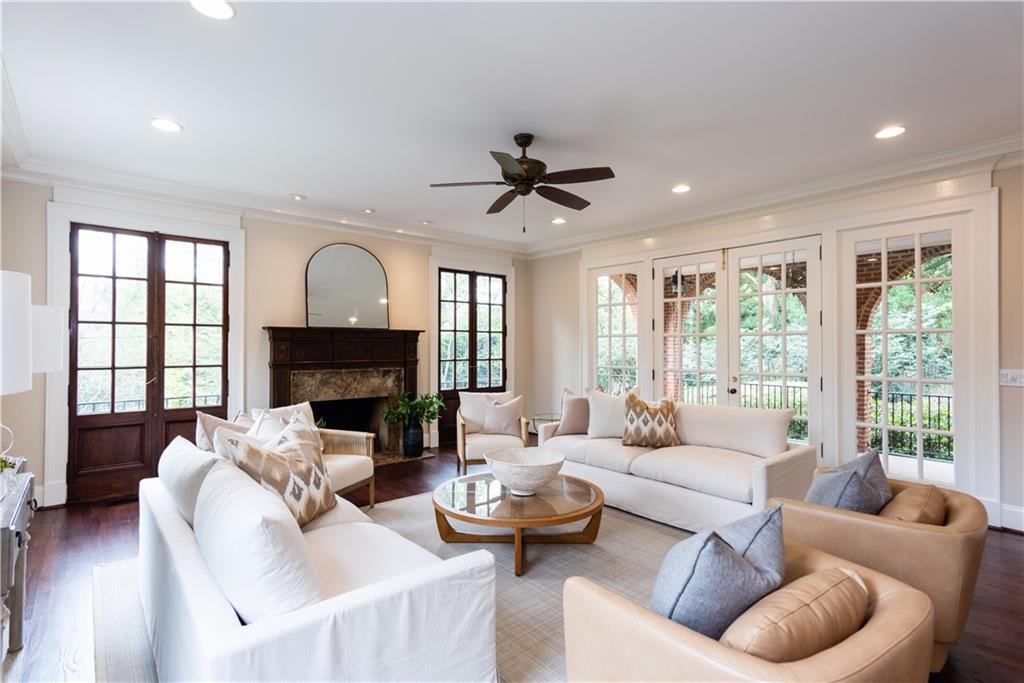 813 Springdale Road NE