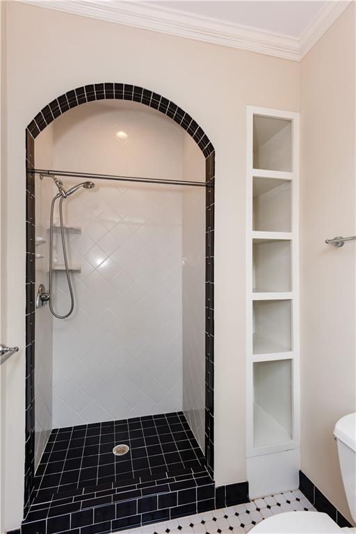 813 Springdale Road NE