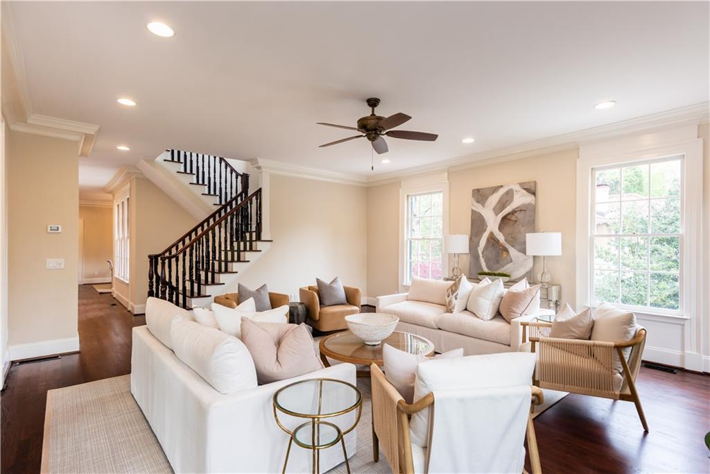 813 Springdale Road NE