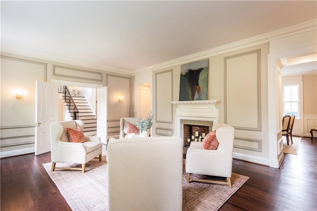 813 Springdale Road NE