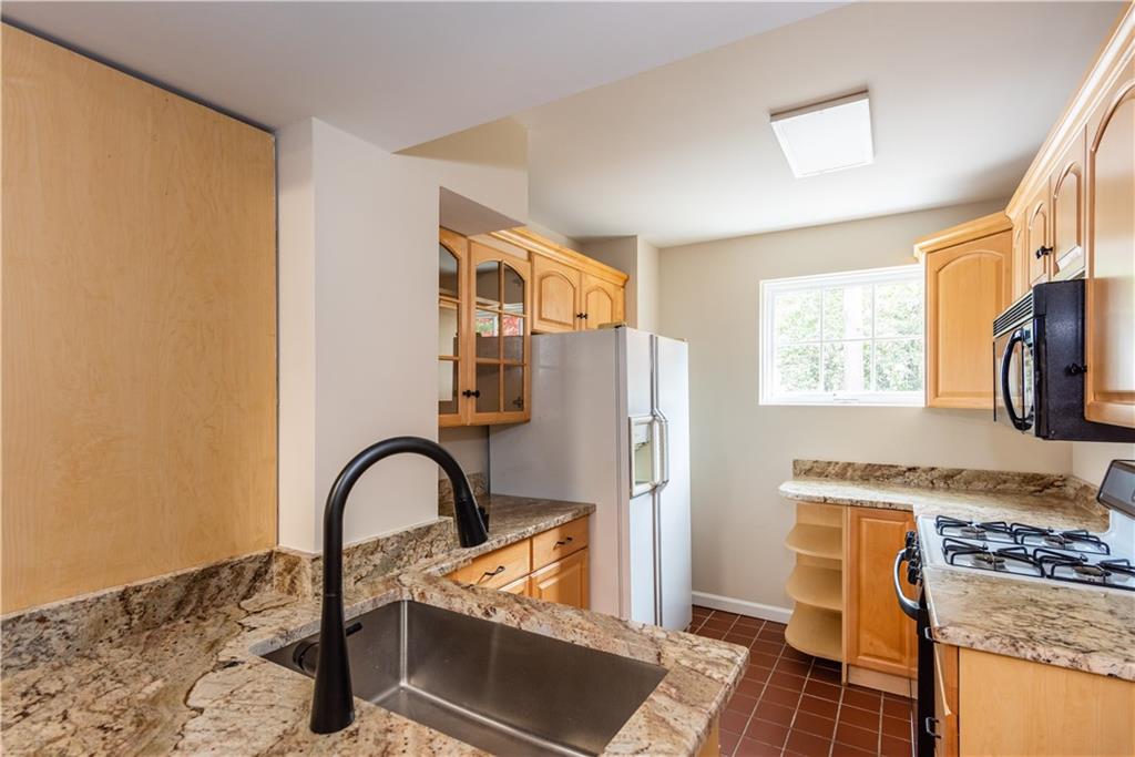 813 Springdale Road NE