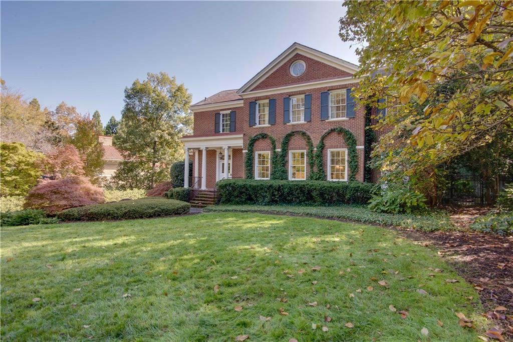 813 Springdale Road NE