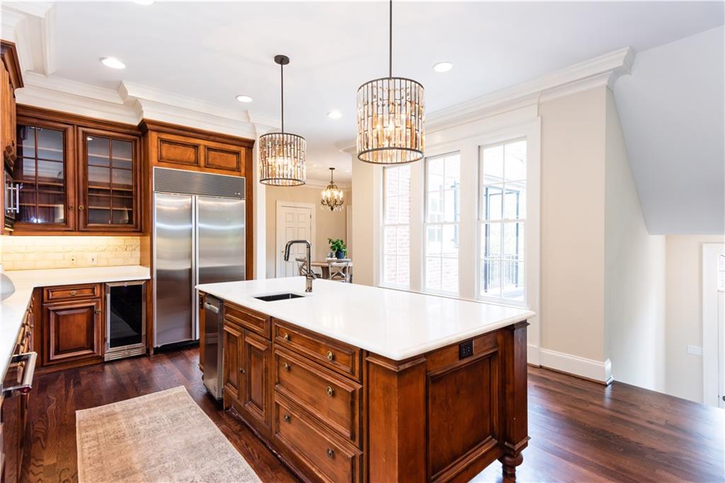 813 Springdale Road NE