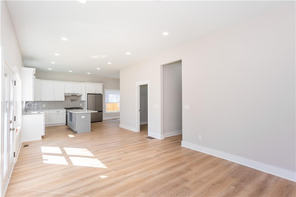 3286 Bachelor Street