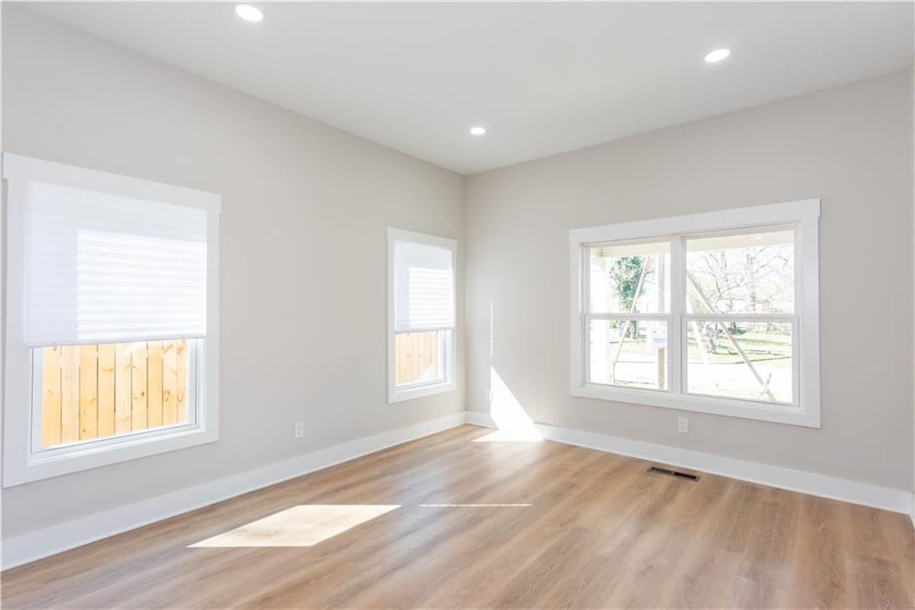 3286 Bachelor Street