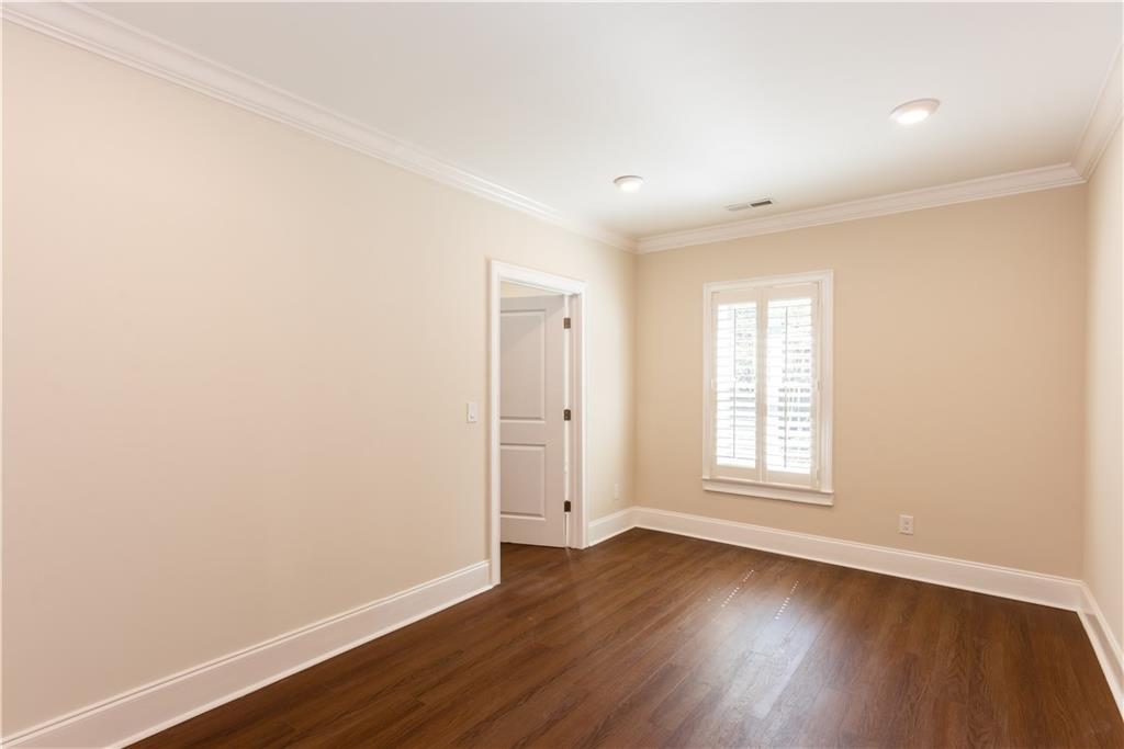 3005 Evelyn Lane