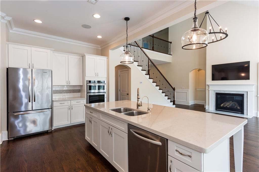 3005 Evelyn Lane
