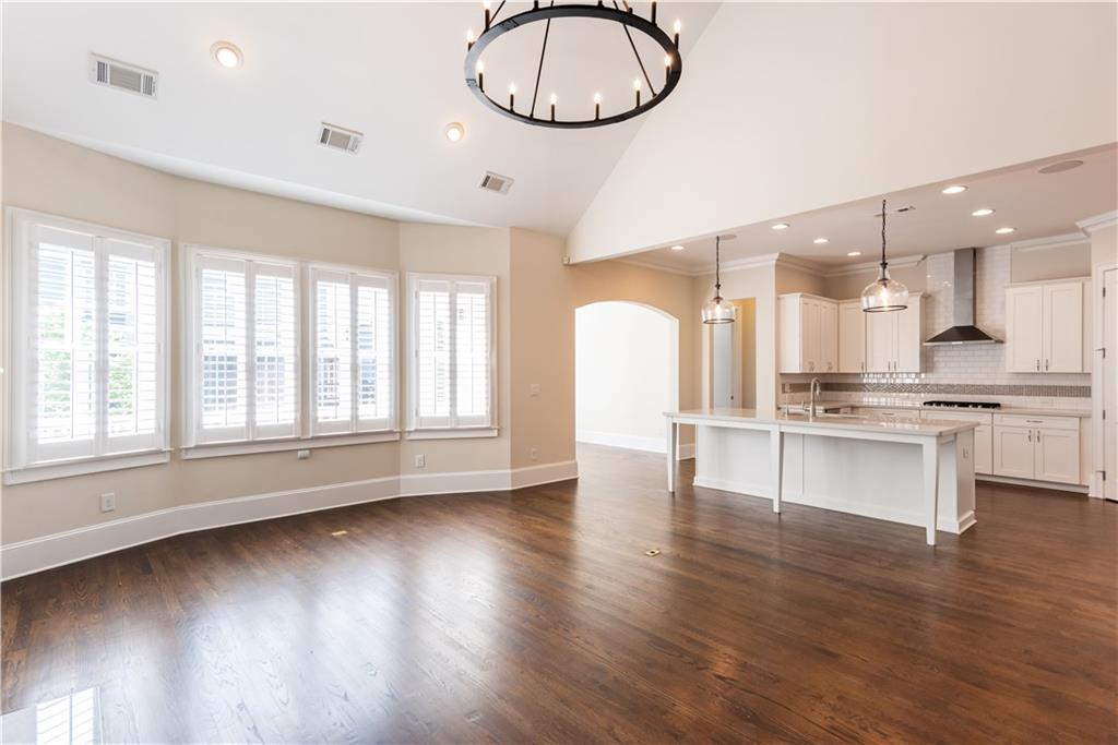 3005 Evelyn Lane